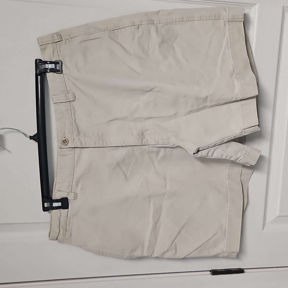 Abercrombie & Fitch Flat Front Light Tan Chino Shorts Mens 36